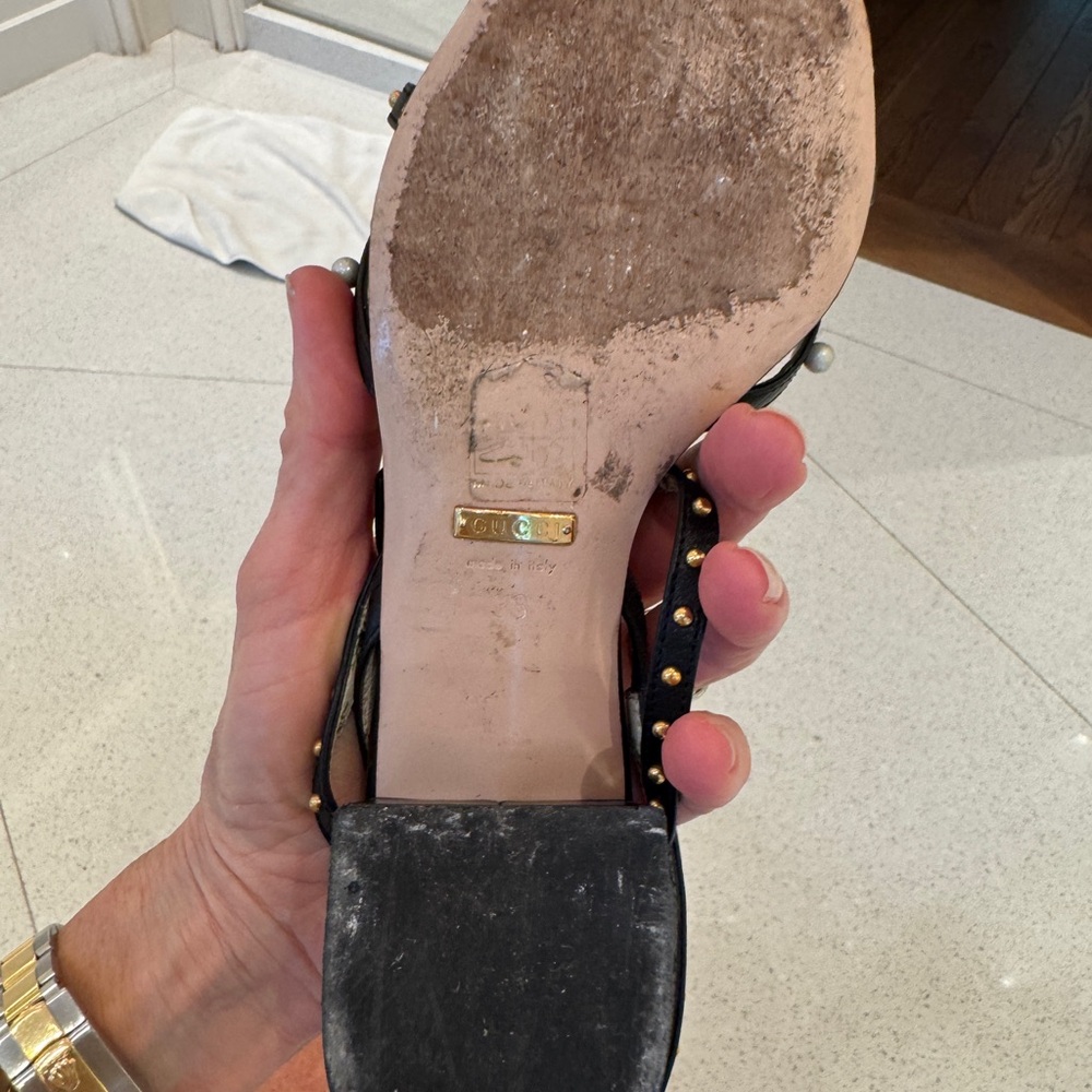 Gucci Black Sandals with Pearl and Gold Accents - Picture 5 of 6